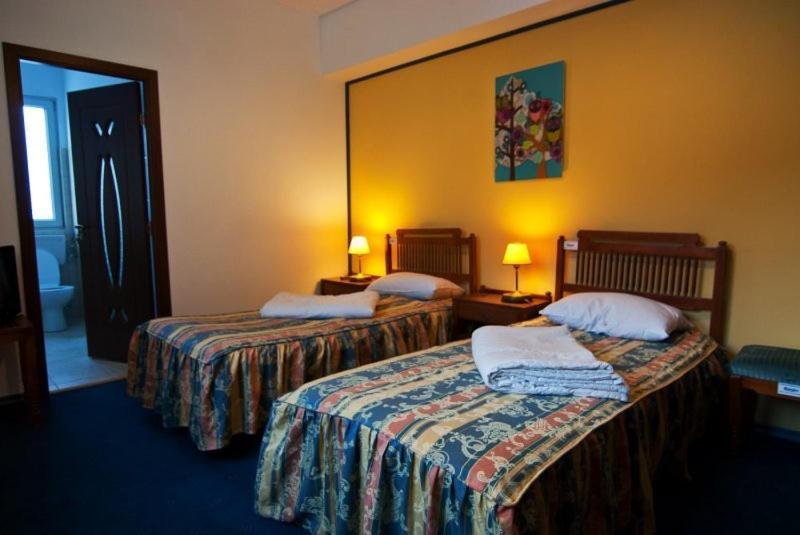 Hotel Astra Μπρασόβ Εξωτερικό φωτογραφία
