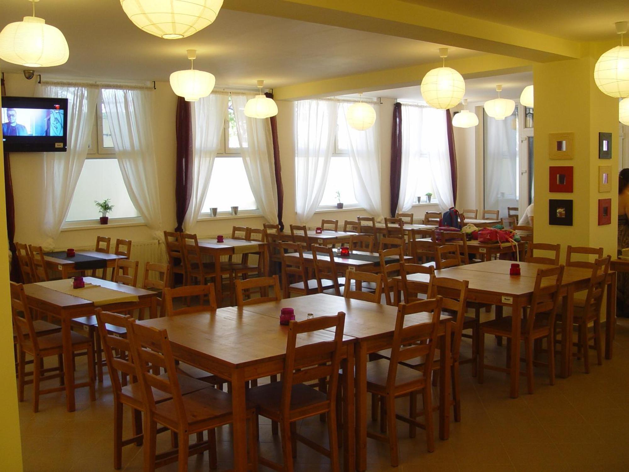 Hotel Astra Μπρασόβ Εξωτερικό φωτογραφία
